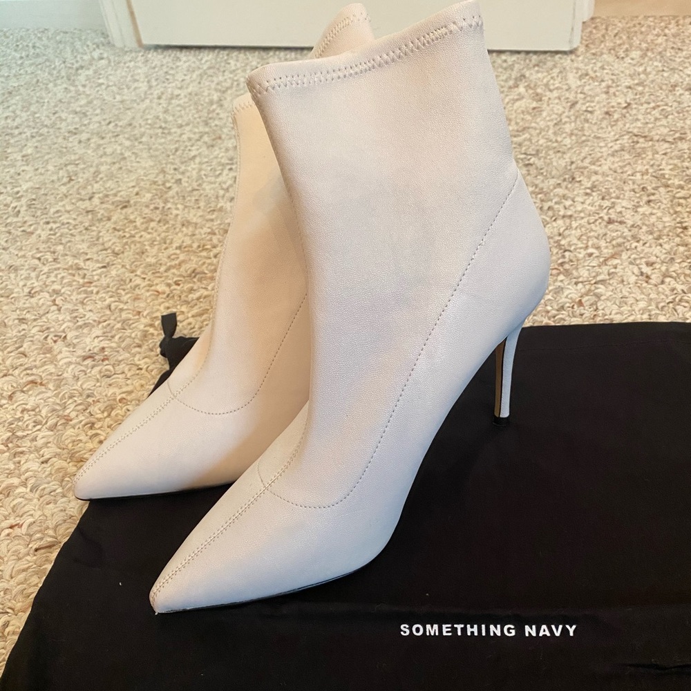 NWOT White Ankle Boots